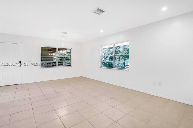 Foto del edificio - 15391 S Dixie Hwy