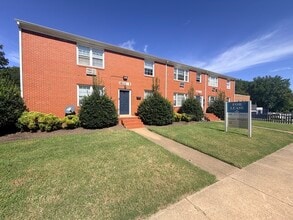 Building Photo - 1602 Magnolia St