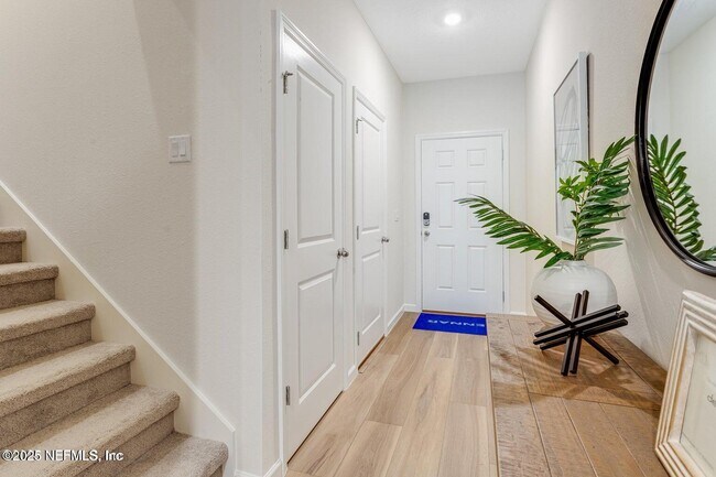 Foto del edificio - 550 Holly Lks Dr