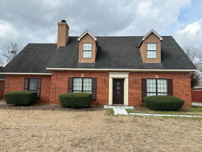 Building Photo - East Montgomery Home