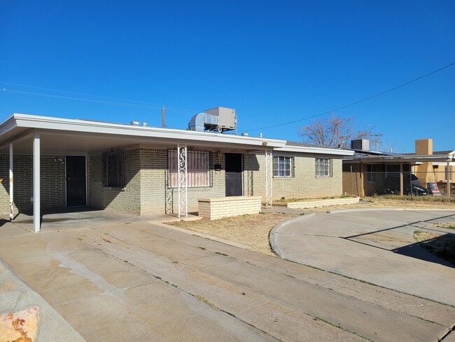 Building Photo - 4875 Mcgregor Dr