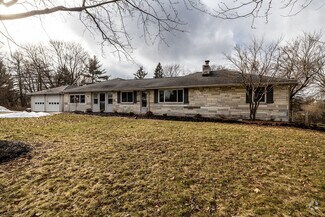 Building Photo - 4559 Makyes Rd