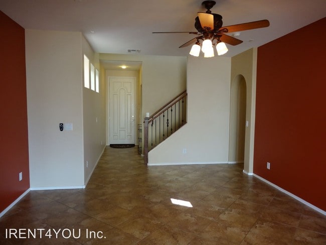Building Photo - 3 br, 2.5 bath House - 1668 W SATINWOOD DR