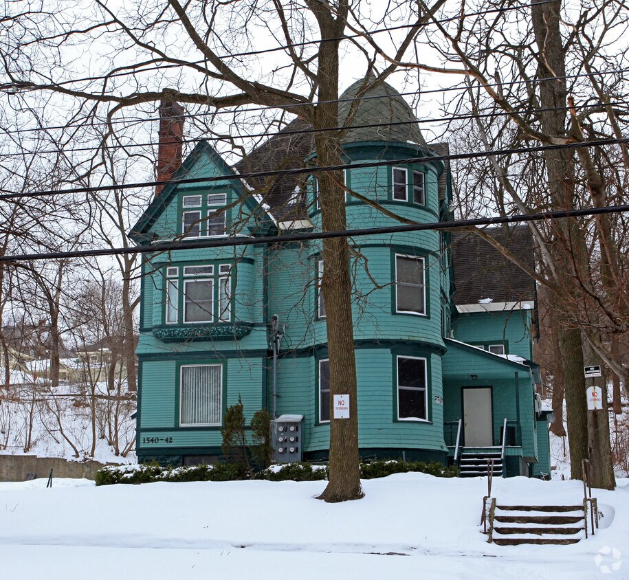 Building Photo - 1540 E Genesee St