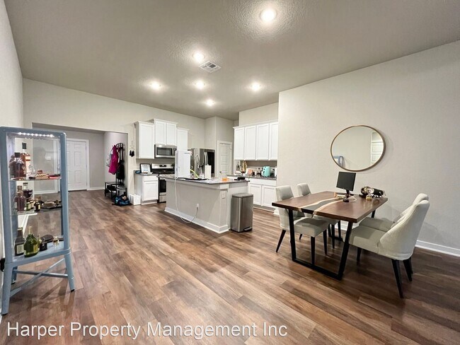 Foto del edificio - 3 br, 2 bath House - 6106 Rio Piedra Dr