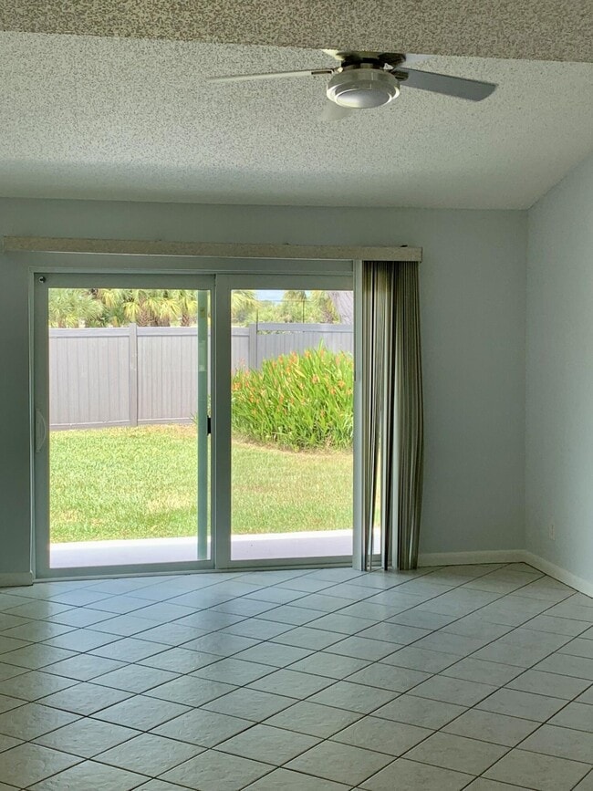 Building Photo - 264 Palmetto Ct