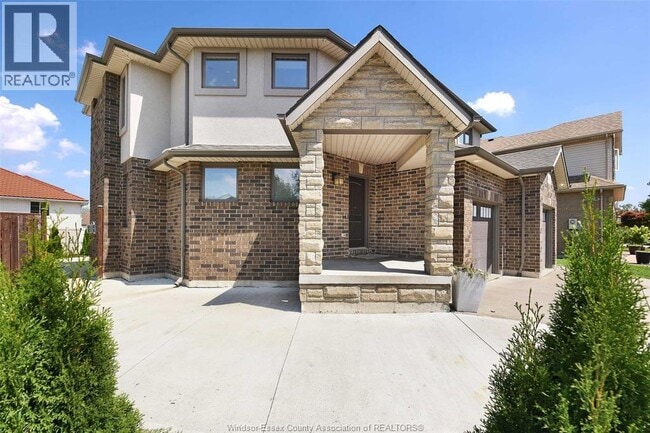 Building Photo - 436 John Harvey Crescent