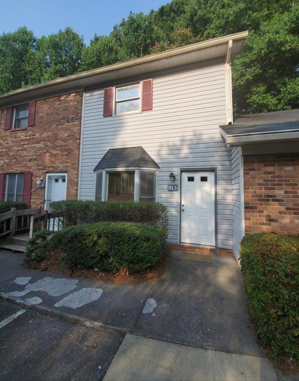 Foto principal - 813 Brickwood Court
