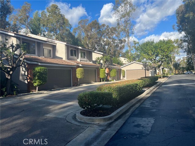 Building Photo - 6516 E Camino Vista