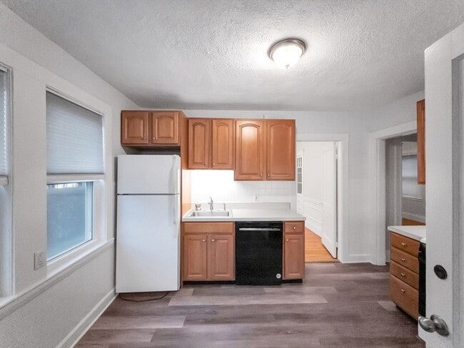 Foto del edificio - 21 Bradwood St