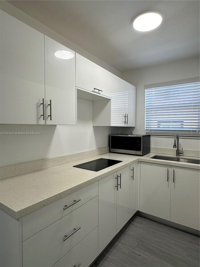 Foto del edificio - 502 SW 27th Ave