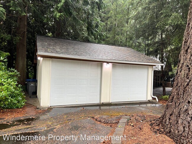 Foto del edificio - 3 br, 1 bath House - 2321 Temple Place NW