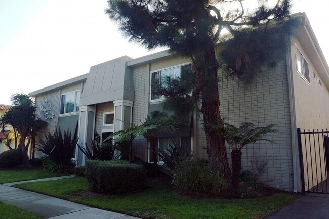 Building Photo - 330 W Imperial Ave