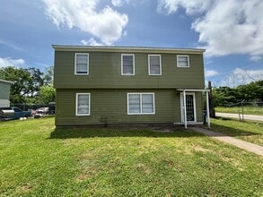 Building Photo - 1137 1st Ave N