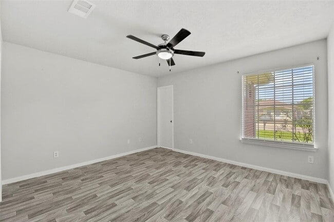 Building Photo - 12803 Rockford Dr