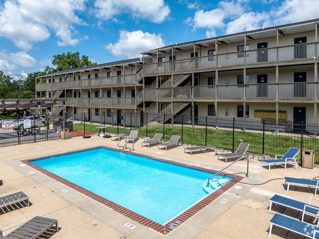 Building Photo - The Drake Apartments