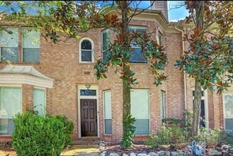 Building Photo - 2923 Crawford St