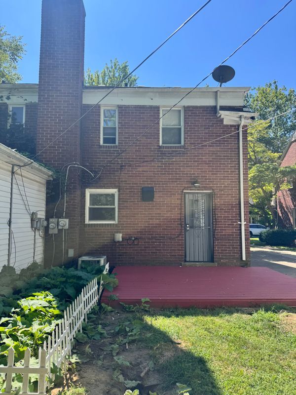 Foto del edificio - 3770 Brewster St