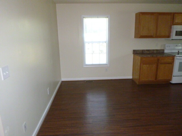 Building Photo - 1114 Davis St