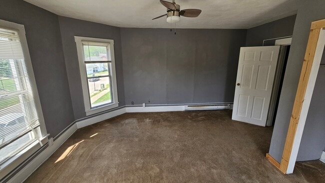 Building Photo - 23 Madison St