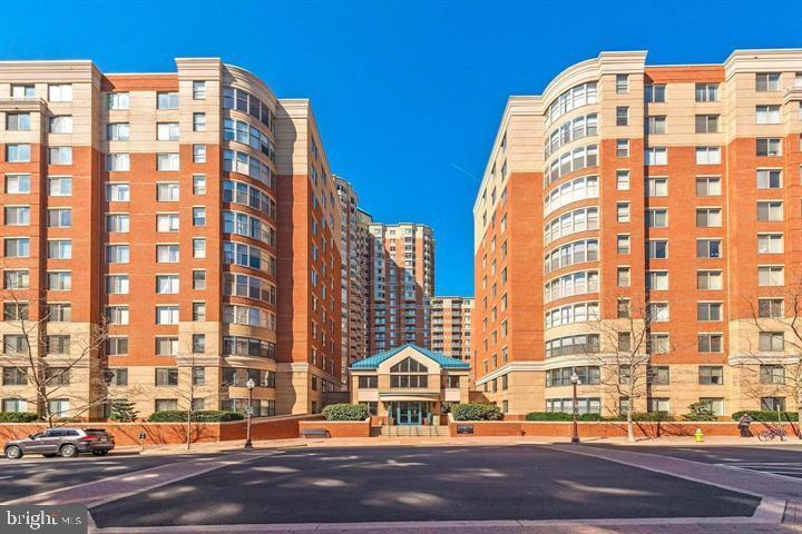Foto principal - 3835 9th St N