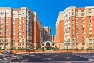 Building Photo - 3835 9th St N