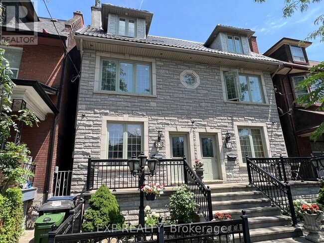 Photo du bâtiment - 33 Lansdowne Ave