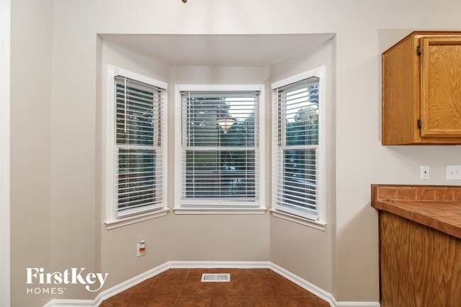 Building Photo - 3612 River Lake Ct