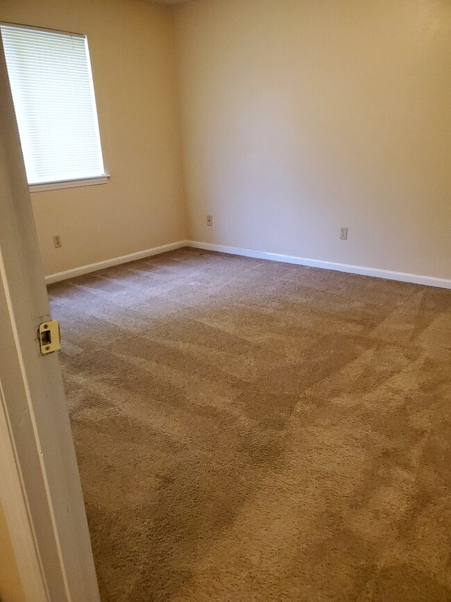 Bedroom - 1727 Memorial Ave SW