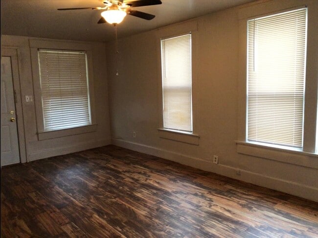Foto del edificio - 1115 NW 9th St