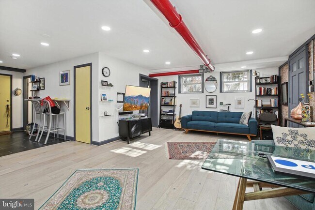 Foto del edificio - 1855 Calvert St NW