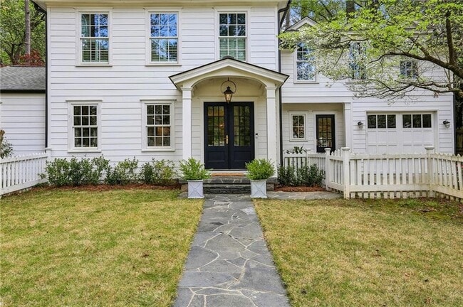 Photo - 2415 Oldfield Rd NW House