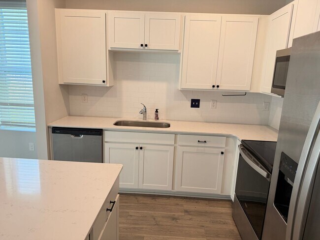 Foto del edificio - 3 BR/2BA | Newly Renovated Single Family Home | Covered Patio | In Columbia!