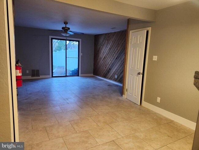 Foto del edificio - 459 Via Cascata Dr