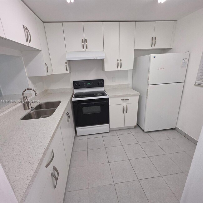 Foto del edificio - 19771 SW 114th Ave