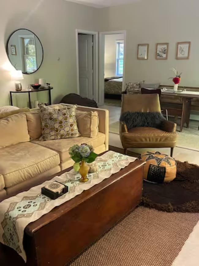 Building Photo - 20 Maple Hill Rdge