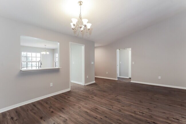 Foto del edificio - 9735 Fox Chapel Rd