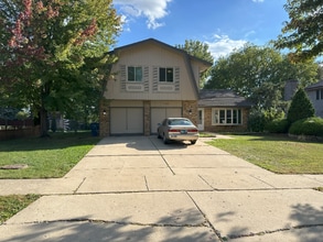 Building Photo - 1183 Foxboro Ln