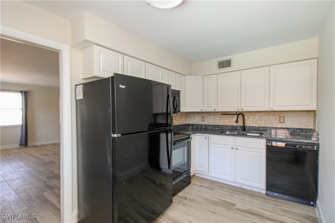 Foto principal - 2102 Alamanda Dr
