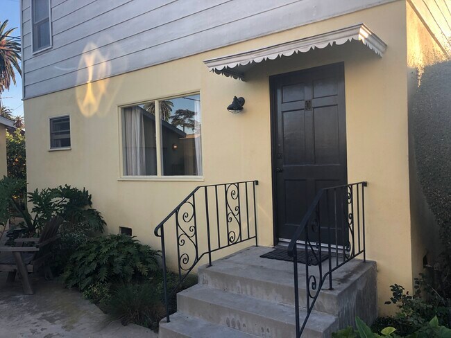 Frente de la casa - 2630 S West View St