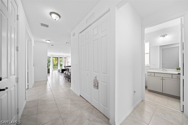 Building Photo - 5535 Useppa Dr