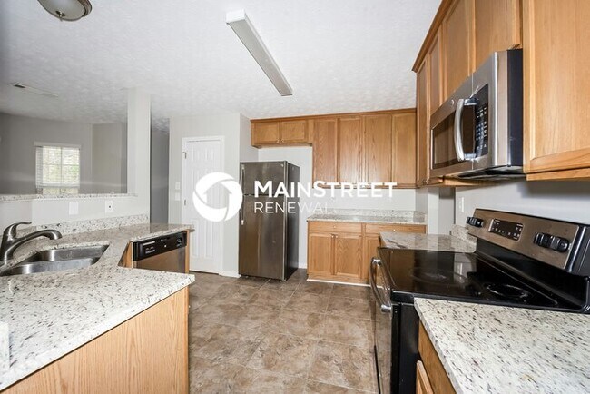 Building Photo - 4 Bedroom Pet-Friendly Home in Covington, ...