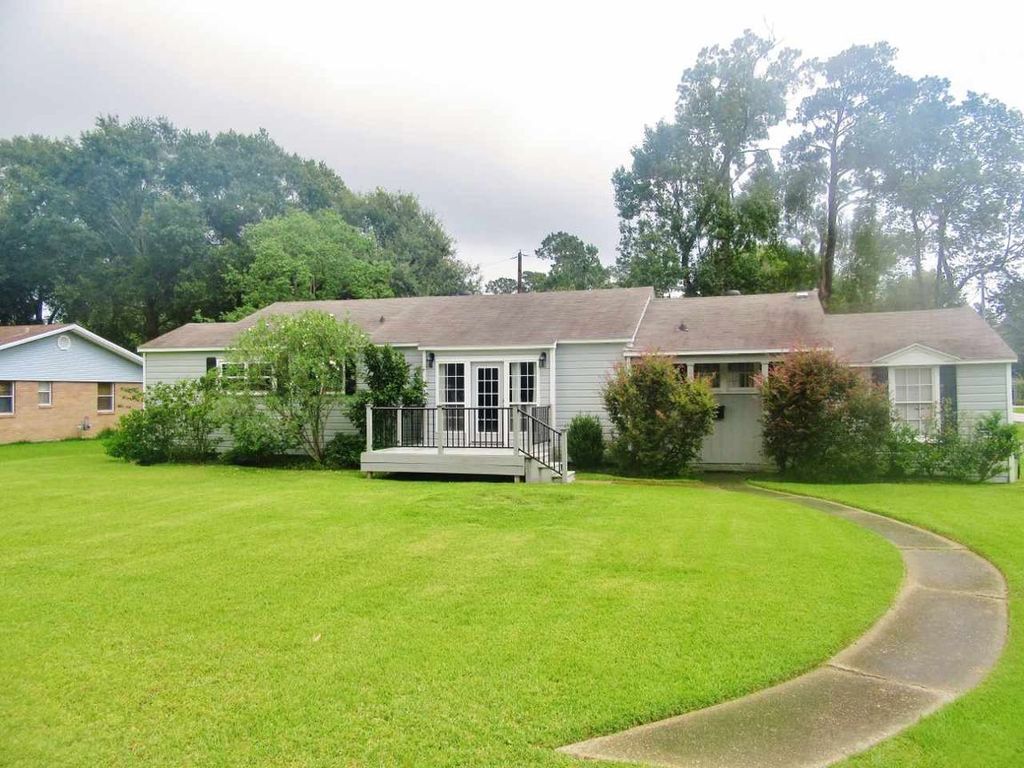 Primary Photo - 2120 Briarcliff Dr
