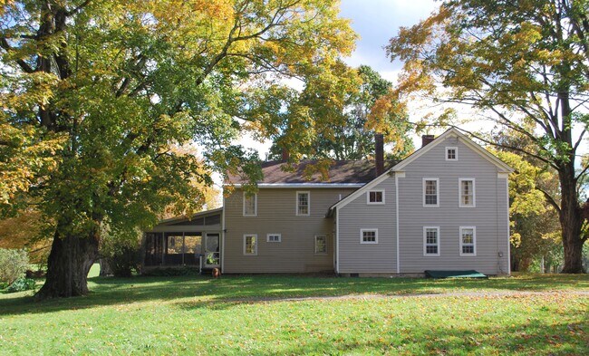 Building Photo - 129 New Marlborough Rd