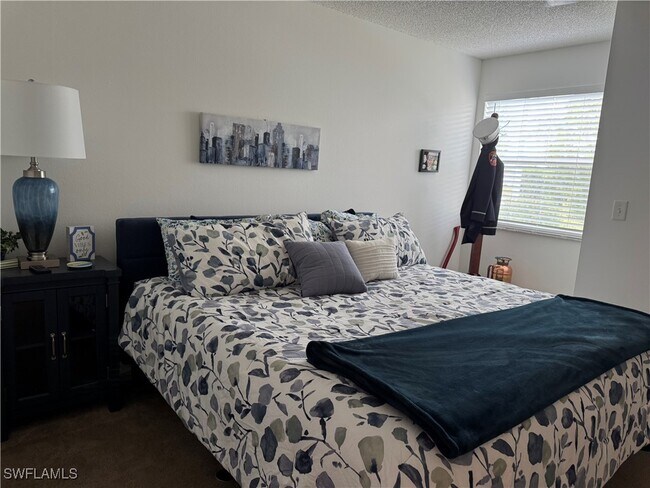 Foto del edificio - 8930 Colonnades Ct E