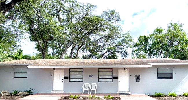 Photo - 6144 SW 30th St Apartment