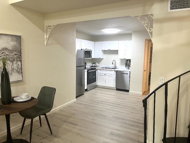 Building Photo - 4901 S Calle Los Cerros Dr