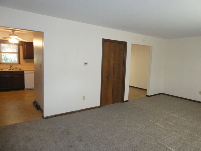 Foto del edificio - 1409 Joann St