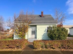 Building Photo - 165 W Ash St