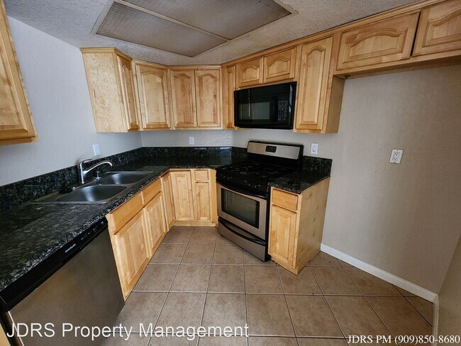 Building Photo - 2 br, 1 bath House - 788 Gianni Drive #101